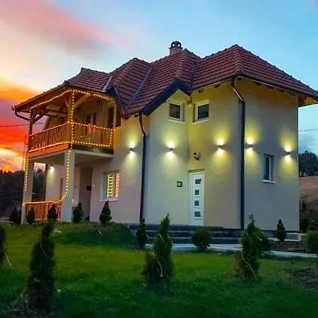 Ena Lux Divcibare