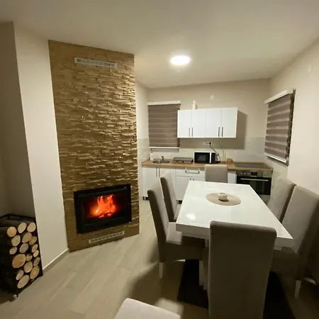 Ena Lux Apartment