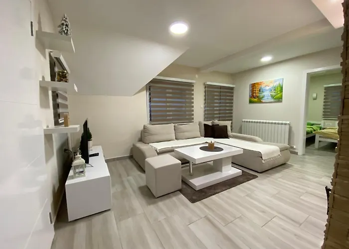 Ena Lux Apartman Divcibare