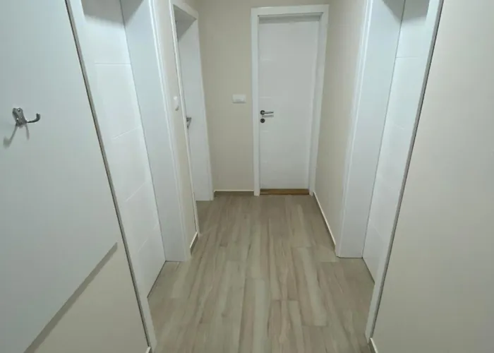 Apartman Ena Lux Divcibare